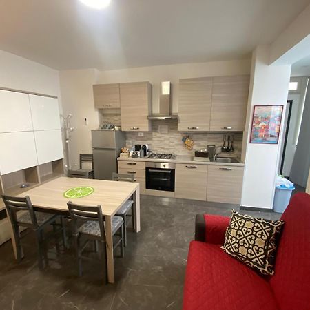 雷焦卡拉布里亚Little House公寓 外观 照片